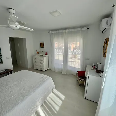 Independiente, Luminosa Y Perfecta Dos O Persona. Homestay
